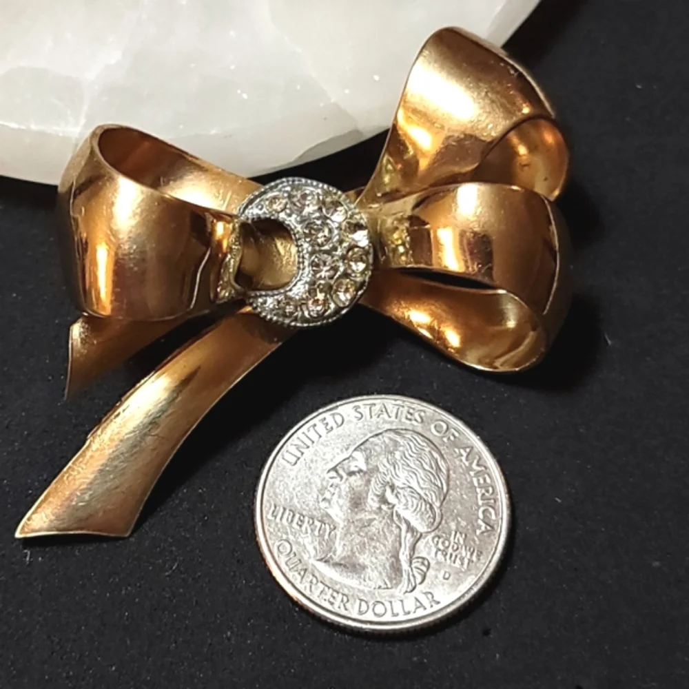 Vintage Coro Gold Tone Bow Ribbon Rhinestone Half Moon Large Brooch Pin